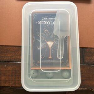 NIB WIBIMEN ROUND ICE CUBE TRAY